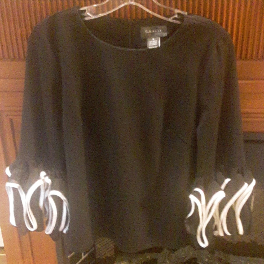 Top by GRACIA